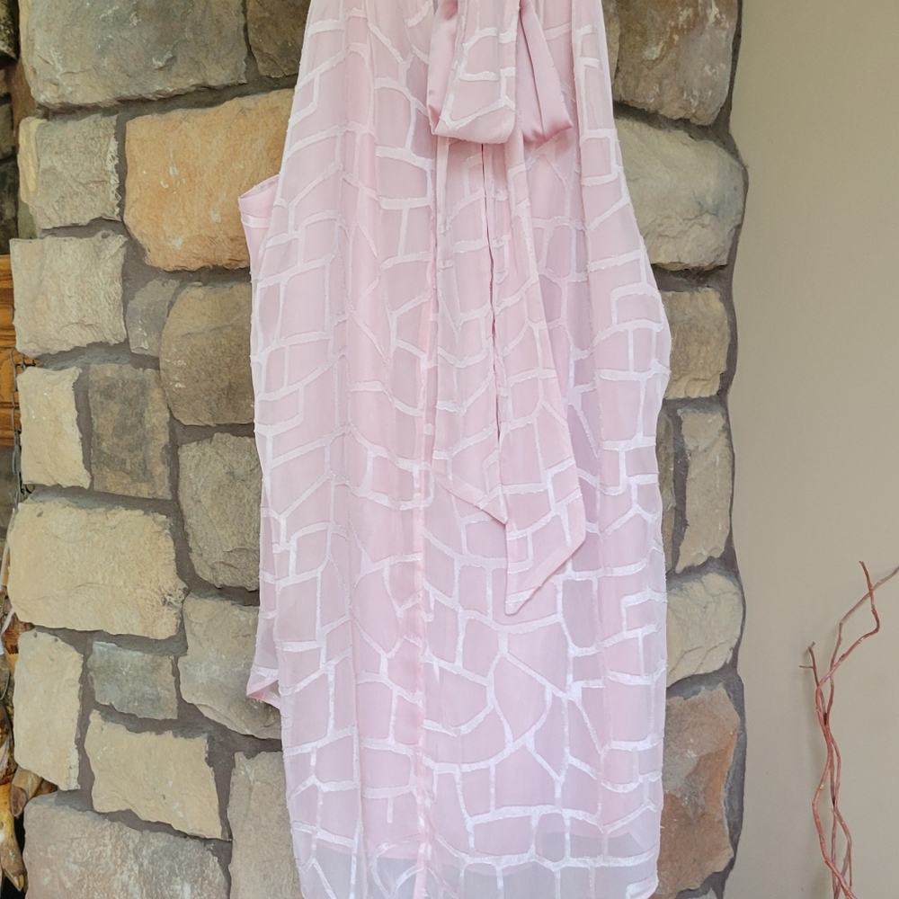 WHBM SZ 12.  Dusty pink tunic, halter top